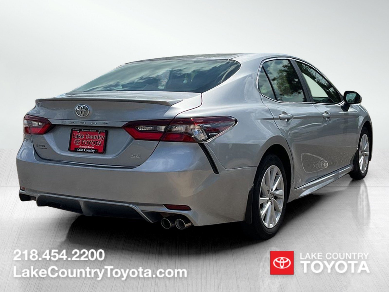 Used 2024 Toyota Camry SE FWD image 5