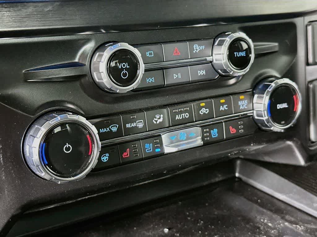 New 2026 Ford F250 Lariat w/ Black Appearance Package AWD/4WD image 18