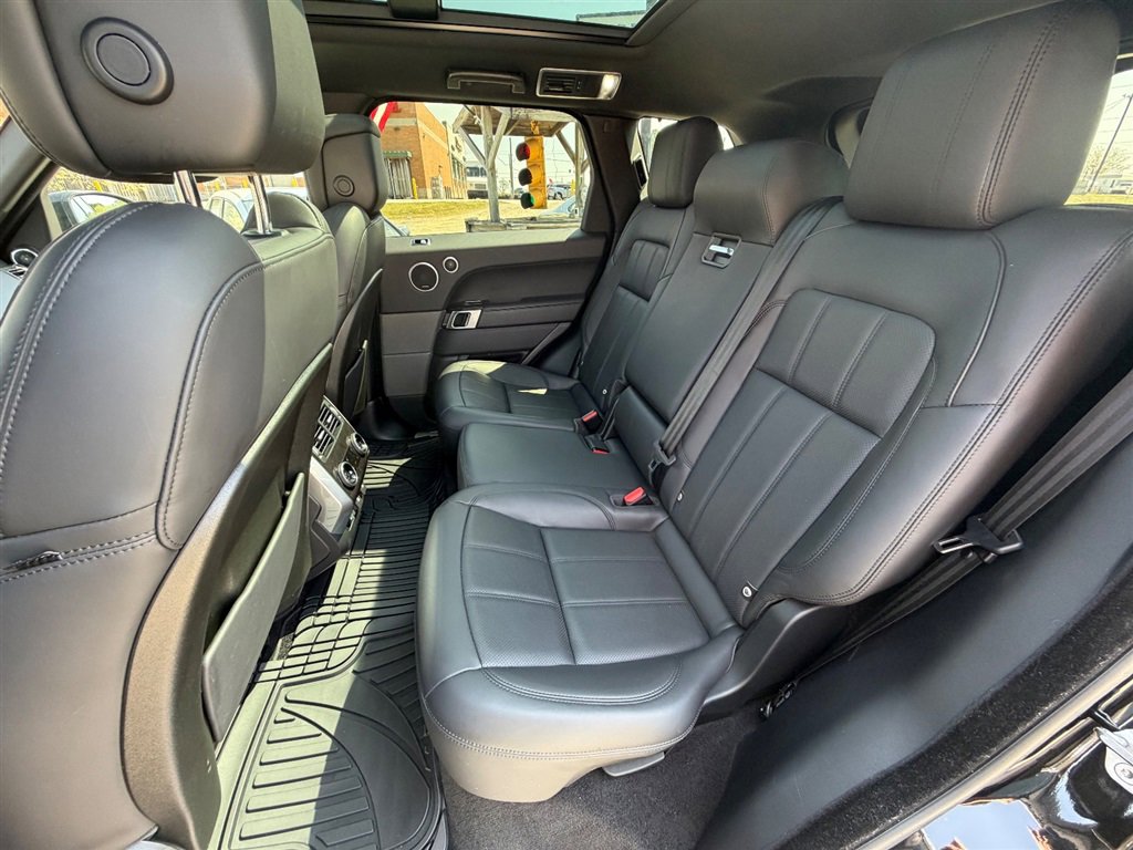 Used 2018 Land Rover Range Rover Sport HSE image 14