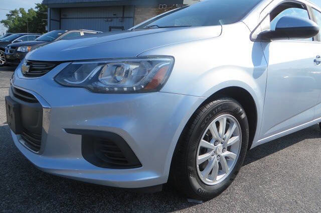 Used 2017 Chevrolet Sonic LT w/ Convenience Package image 29