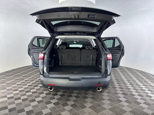 Used 2020 Chevrolet Traverse LT AWD/4WD image 17