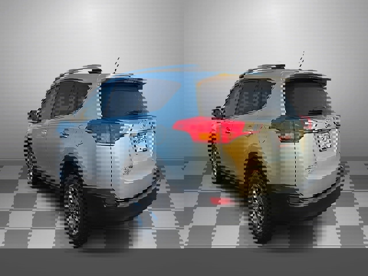 Used 2015 Toyota RAV4 XLE image 4