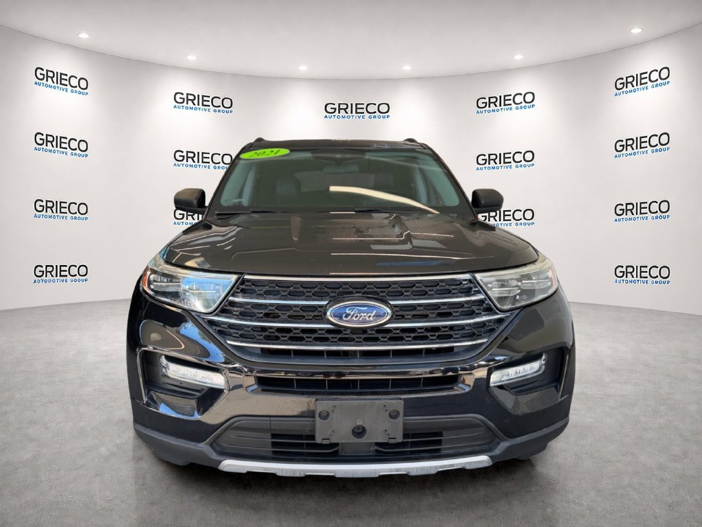 Used 2021 Ford Explorer XLT w/ Equipment Group 202A RWD image 2