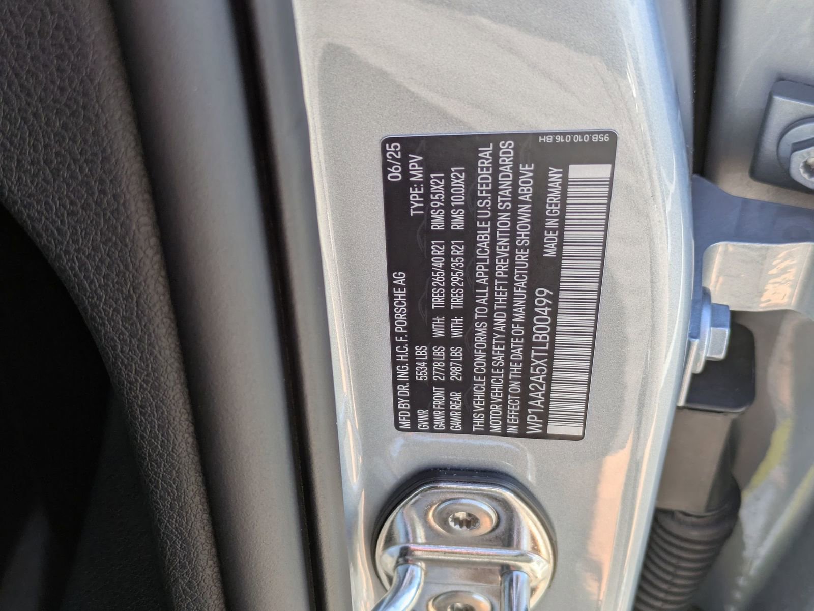 Certified 2026 Porsche Macan image 31