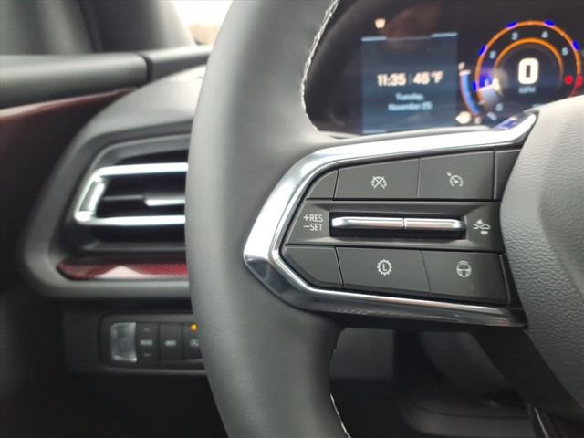 New 2026 Chevrolet Traverse Z71 w/ Enhanced Driving Package image 14