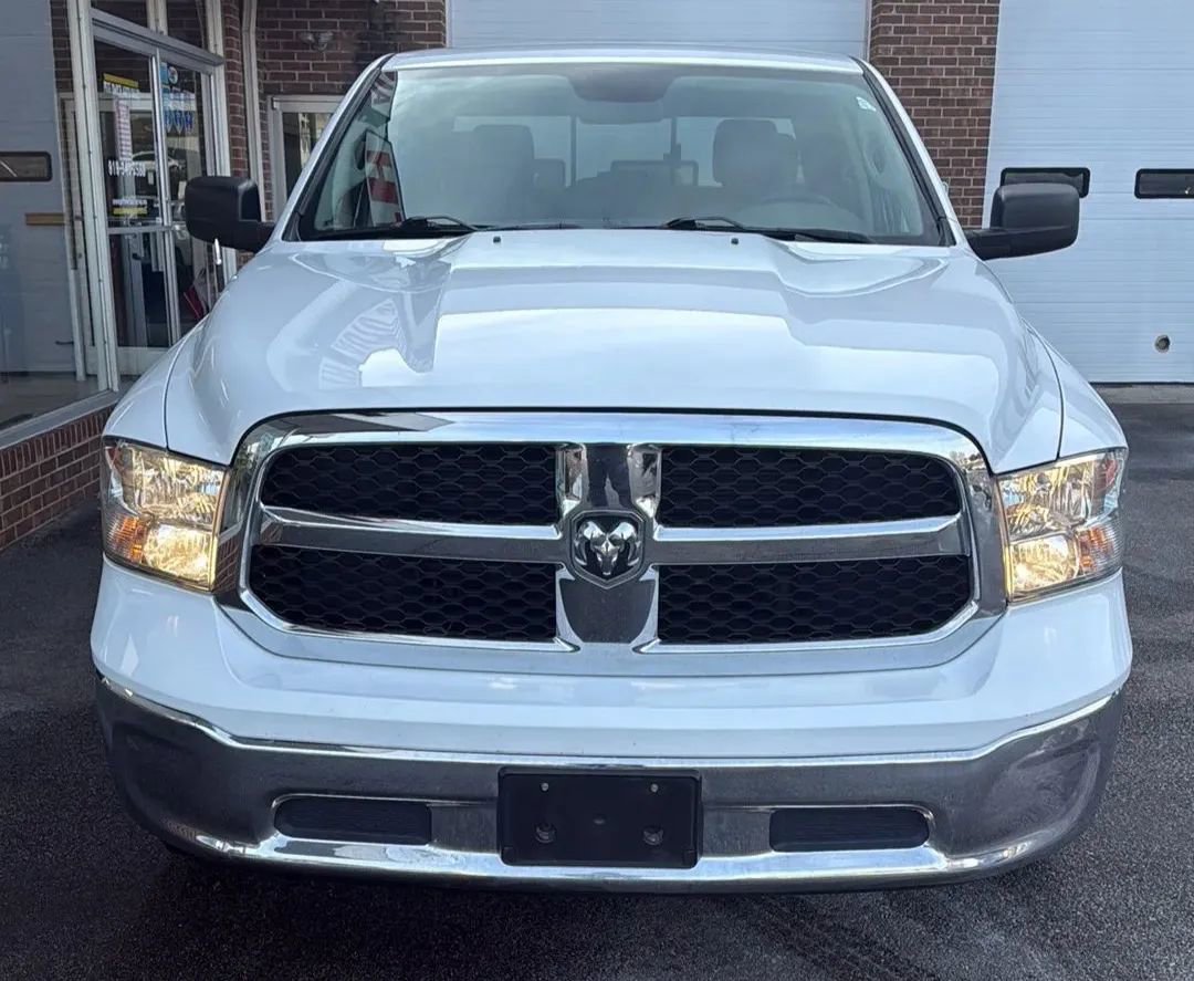 Used 2019 RAM 1500 Classic SLT RWD image 4