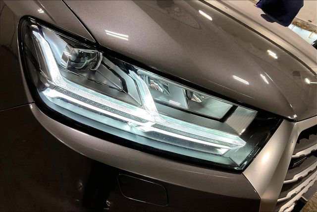 Used 2018 Audi Q7 3.0T Prestige w/ Prestige Package image 28