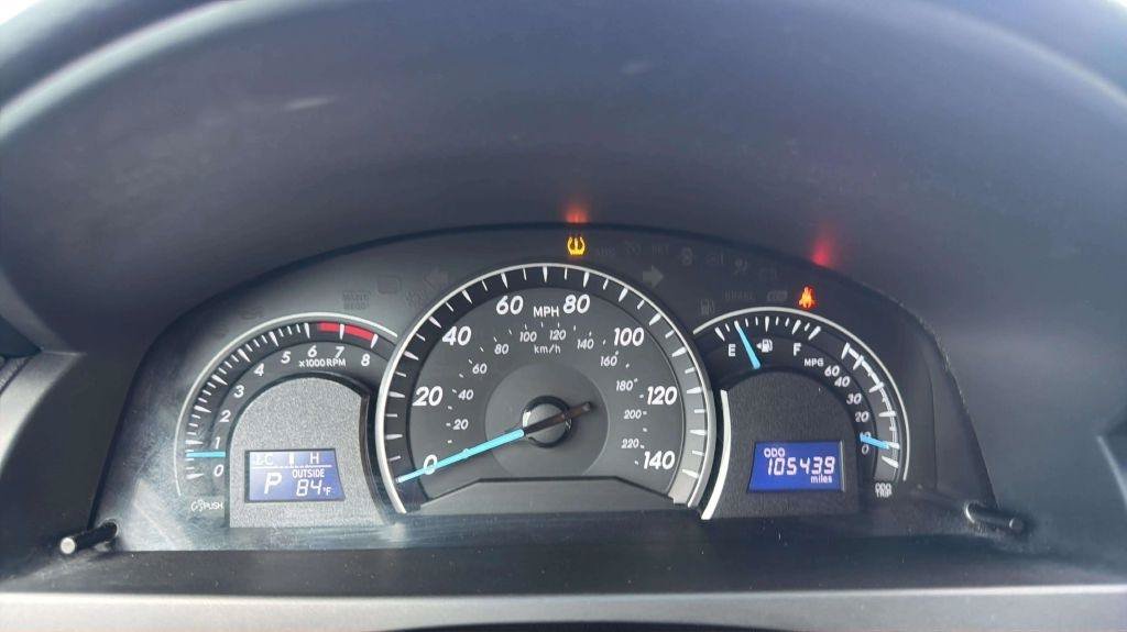 Used 2013 Toyota Camry LE FWD image 24