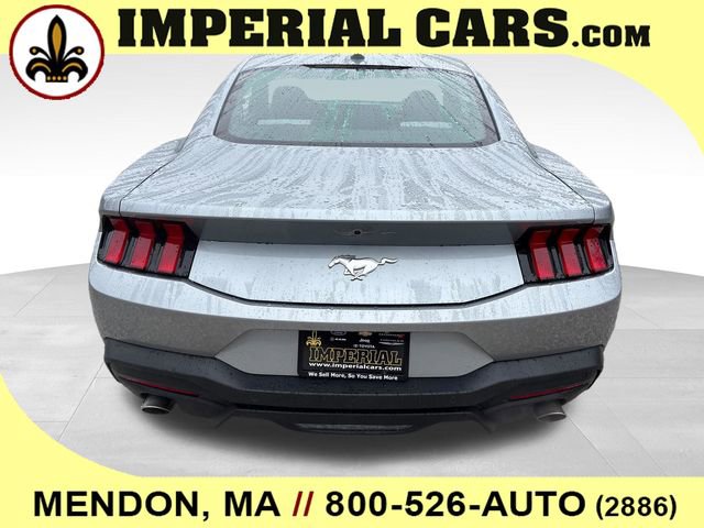 Used 2025 Ford Mustang Coupe RWD image 11