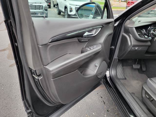 Used 2023 Buick Envision Essence AWD/4WD image 6