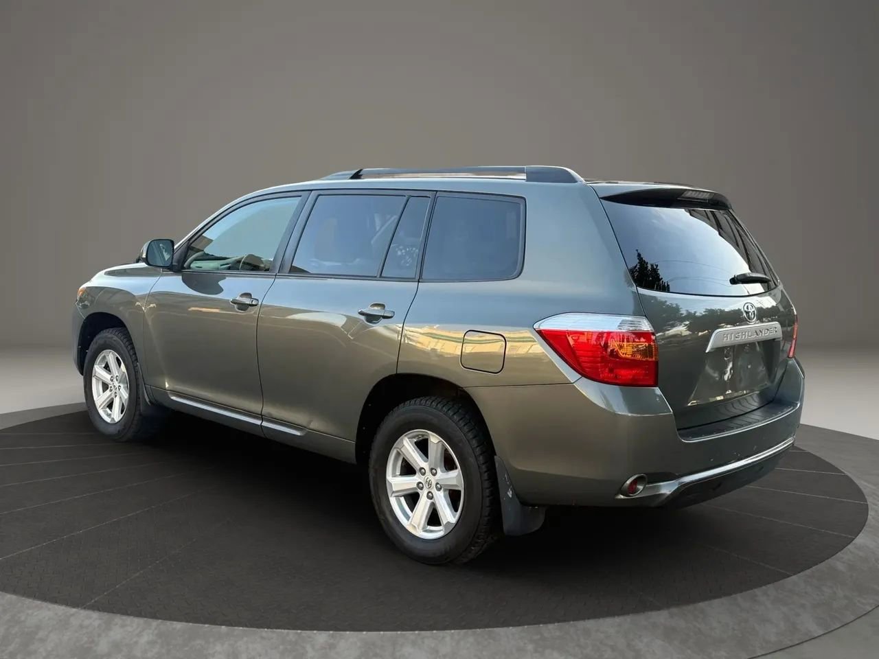 Used 2010 Toyota Highlander 2WD image 7