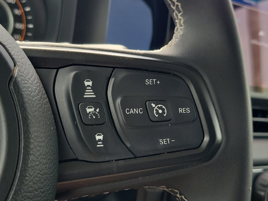 Used 2025 Jeep Wrangler Unlimited Rubicon AWD/4WD image 26