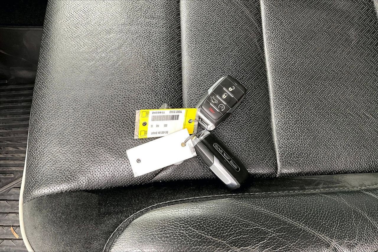 Used 2019 RAM 1500 Laramie image 31