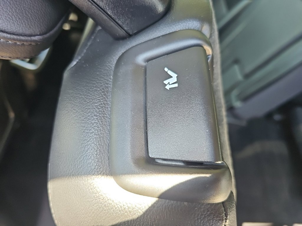 Used 2022 Volvo XC90 T5 Momentum AWD/4WD image 34
