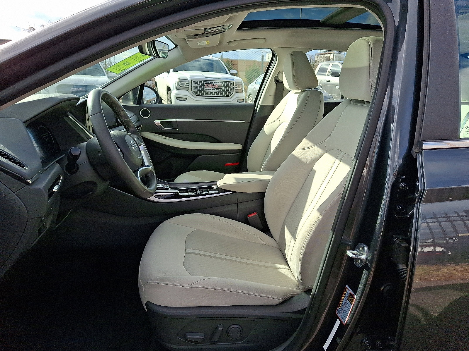 Certified 2022 Hyundai Sonata SEL w/ Convenience Package image 12