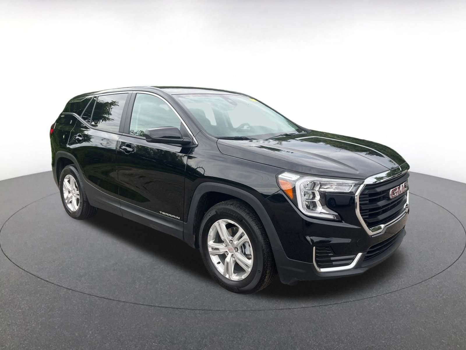 Used 2024 GMC Terrain SLE