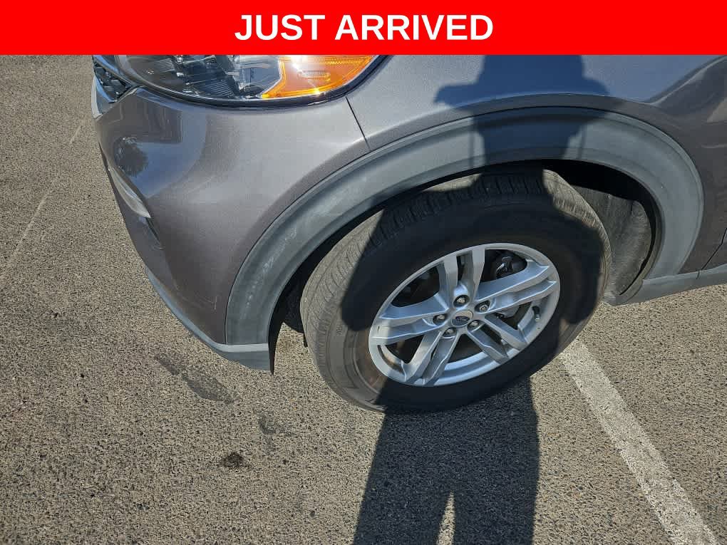 Used 2022 Ford Explorer XLT w/ Equipment Group 202A RWD image 3