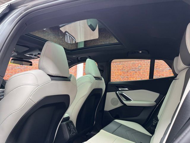 New 2026 BMW X2 xDrive28i image 3