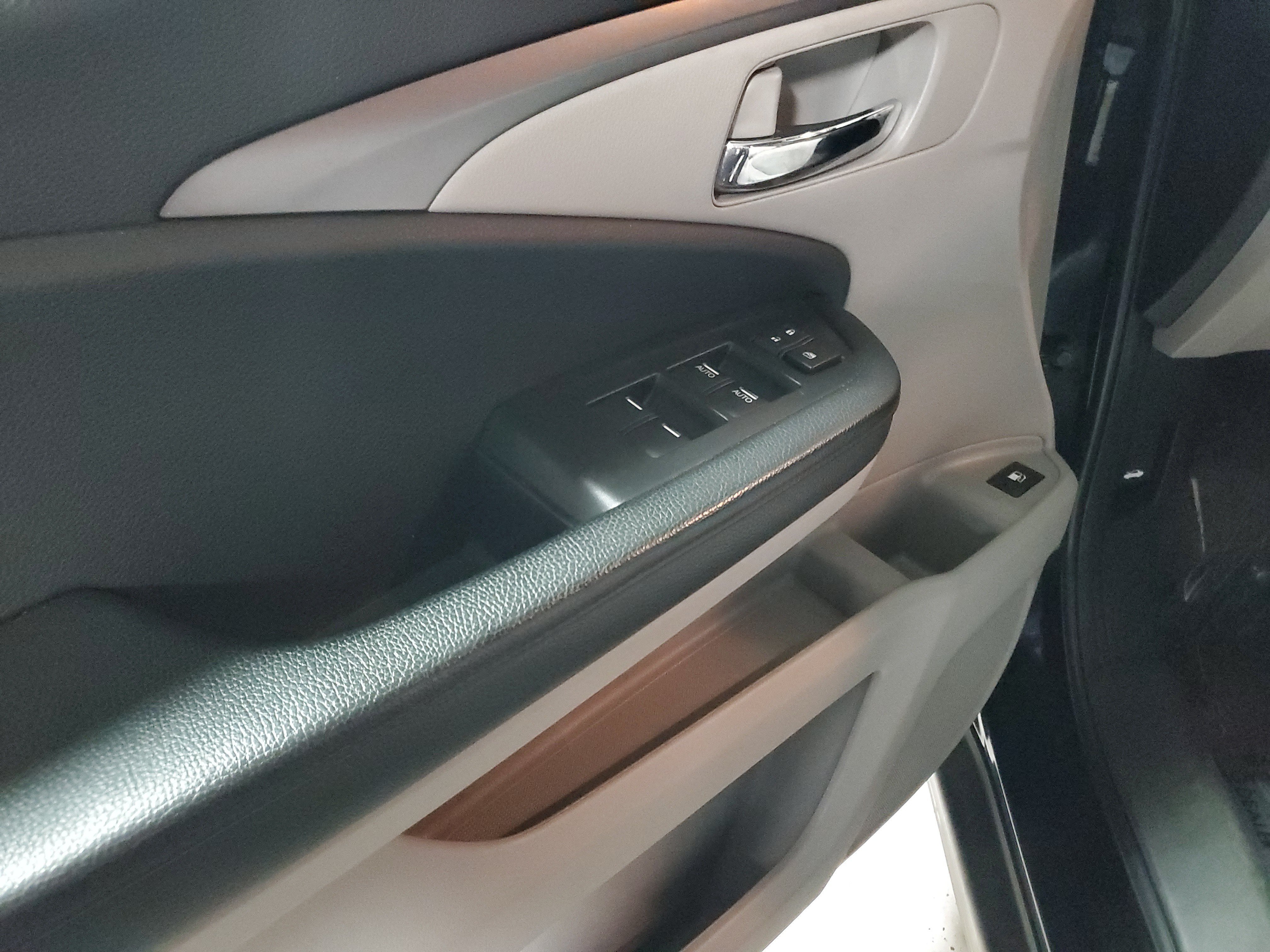 Used 2021 Honda Pilot EX image 19