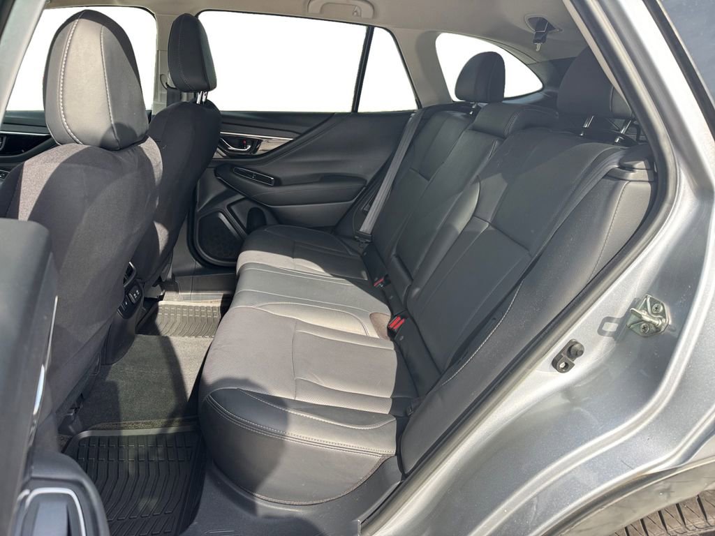 Used 2020 Subaru Outback Limited image 16