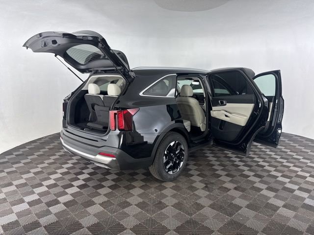 Certified 2025 Kia Sorento S w/ Panoramic Sunroof Package image 16