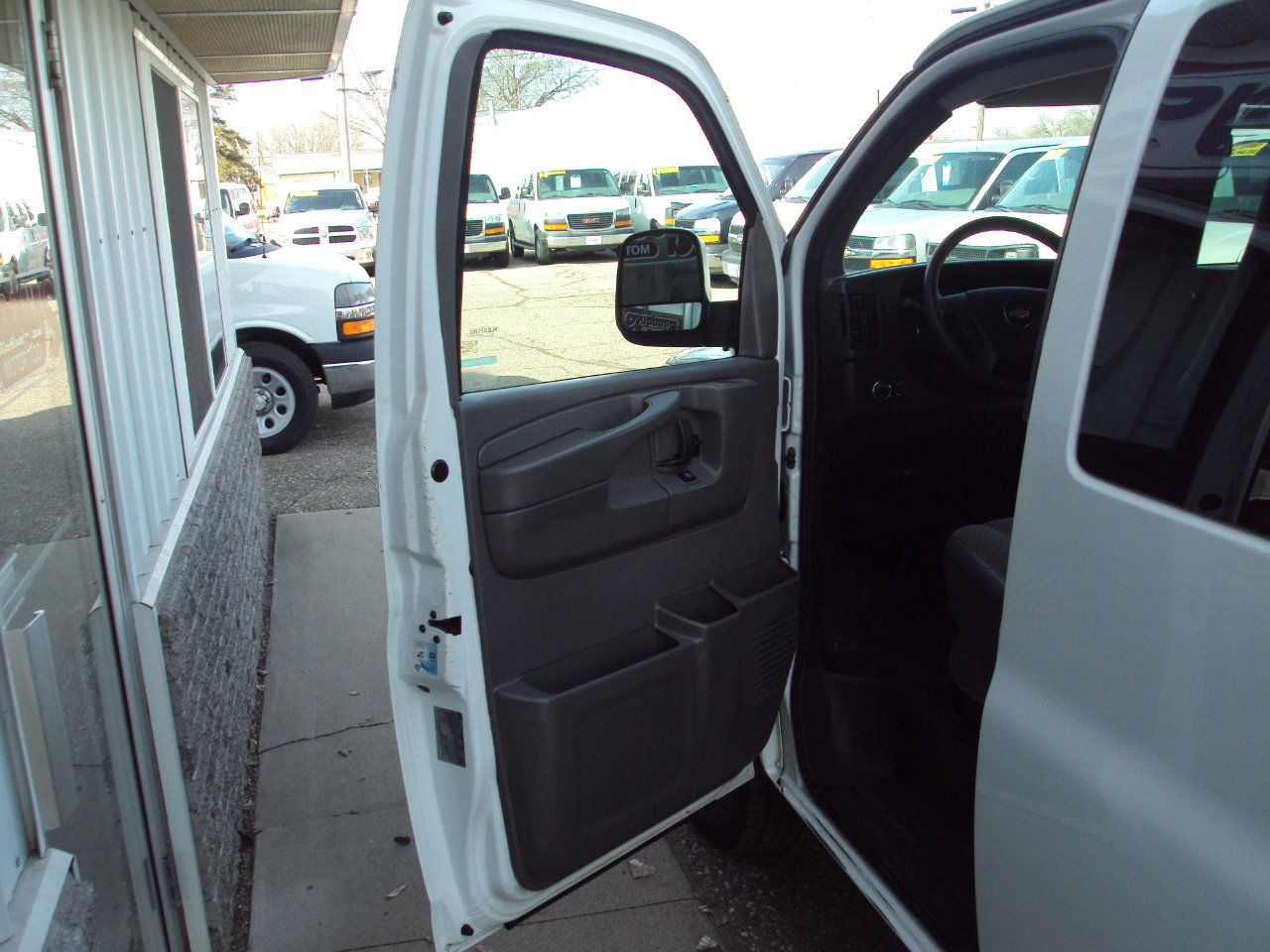 Used 2013 Chevrolet Express 1500 LS image 16