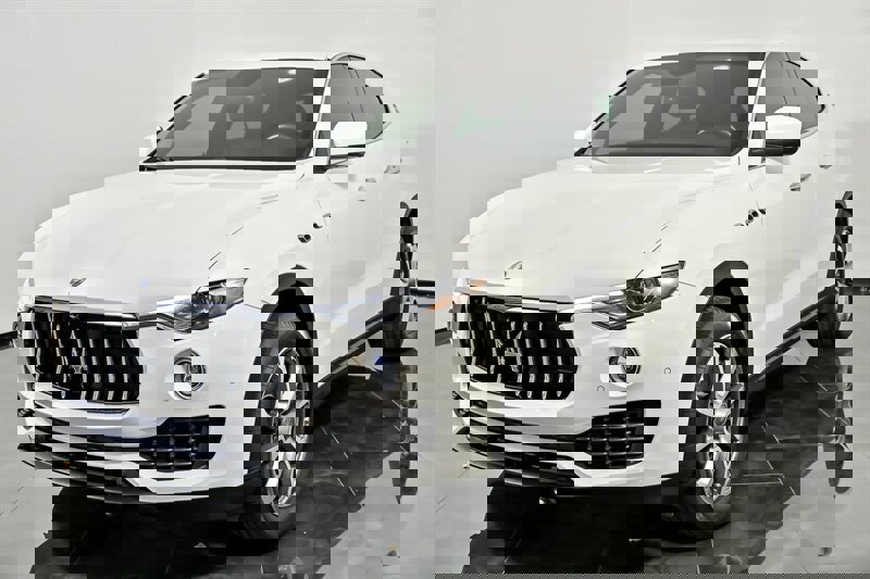 Used 2018 Maserati Levante image 5