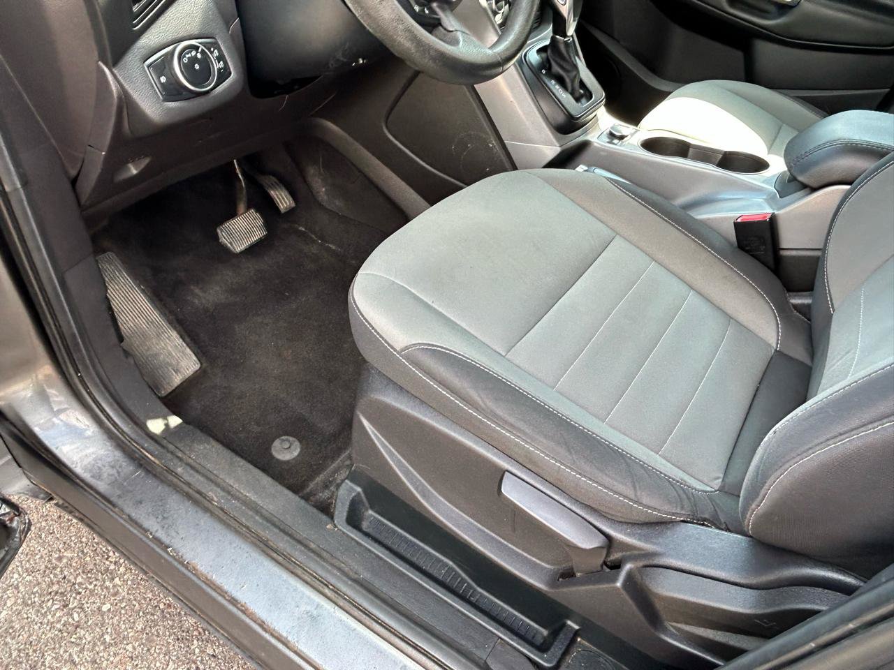 Used 2016 Ford Escape SE AWD/4WD image 10