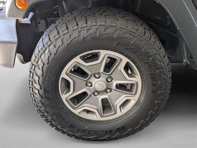 Used 2014 Jeep Wrangler Unlimited Rubicon w/ Dual Top Group image 9