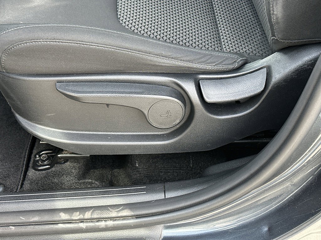 Used 2023 Kia Sportage LX image 24