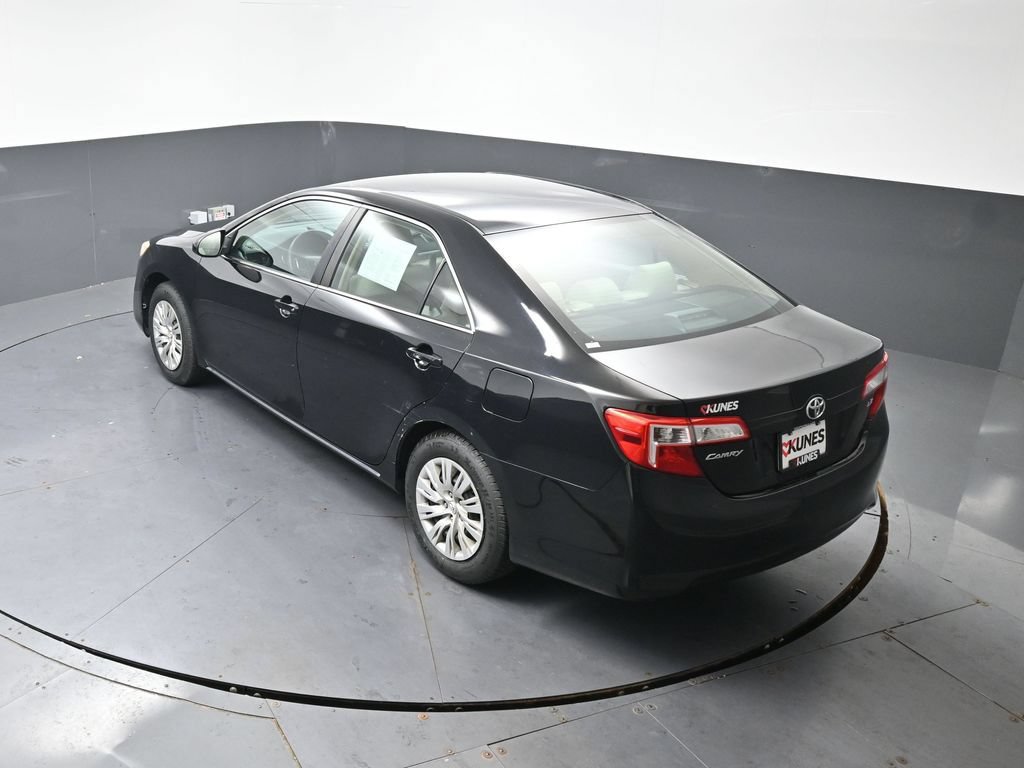 Used 2014 Toyota Camry LE FWD image 41