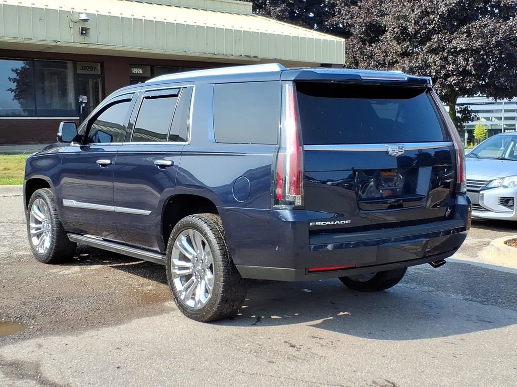 Used 2019 Cadillac Escalade Premium Luxury w/ LPO, Radiant Package AWD/4WD image 3