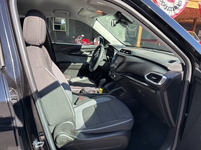 Used 2023 Chevrolet TrailBlazer LT w/ Convenience Package image 9