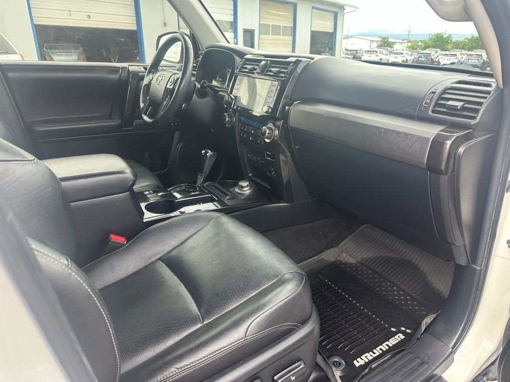 Used 2020 Toyota 4Runner SR5 image 10