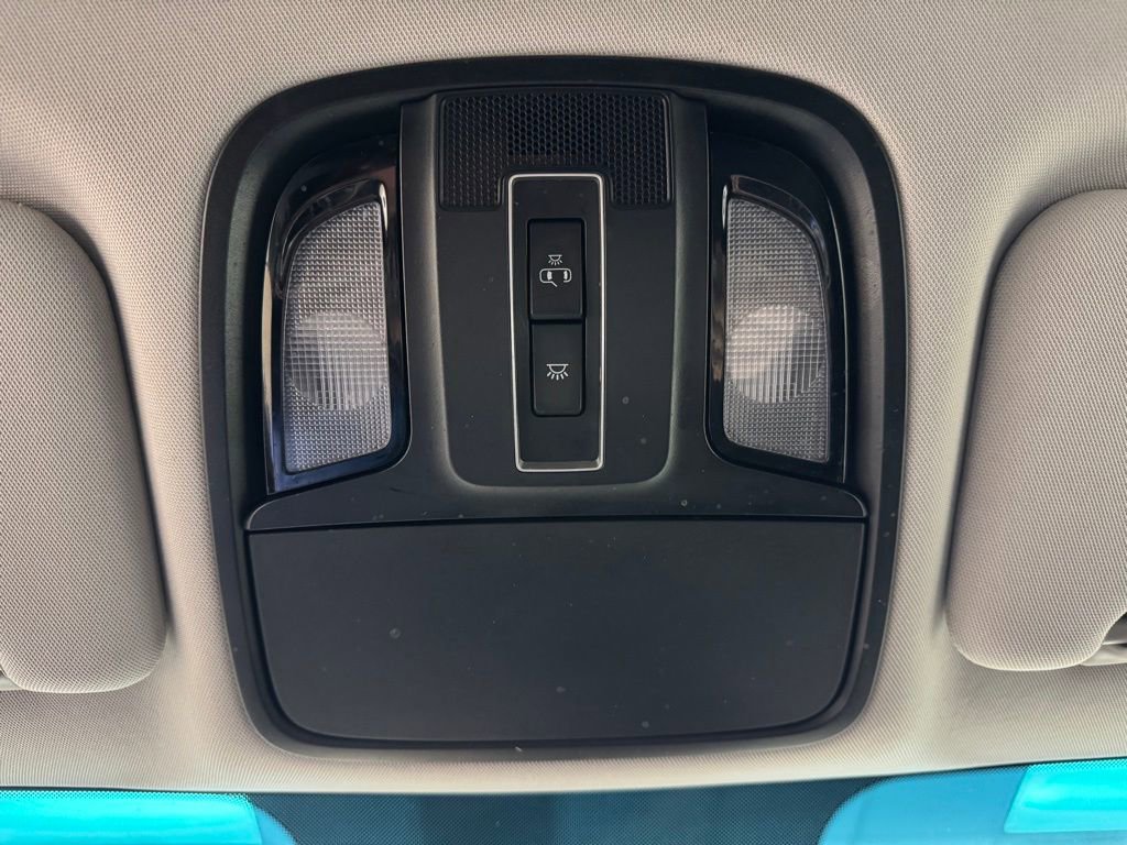 Used 2020 Kia Sorento LX image 38