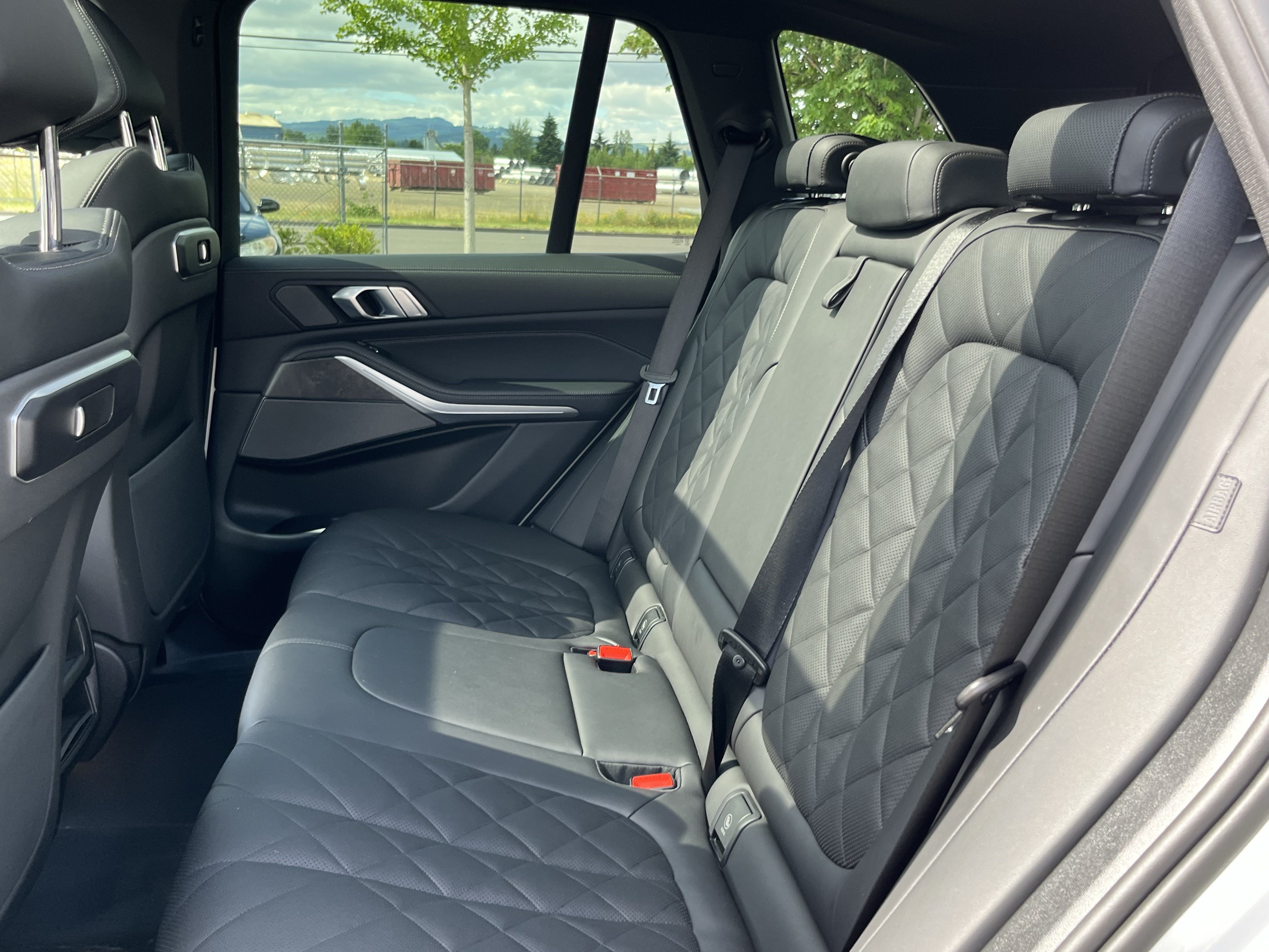Used 2026 BMW X5 xDrive40i w/ Premium Package AWD/4WD image 14