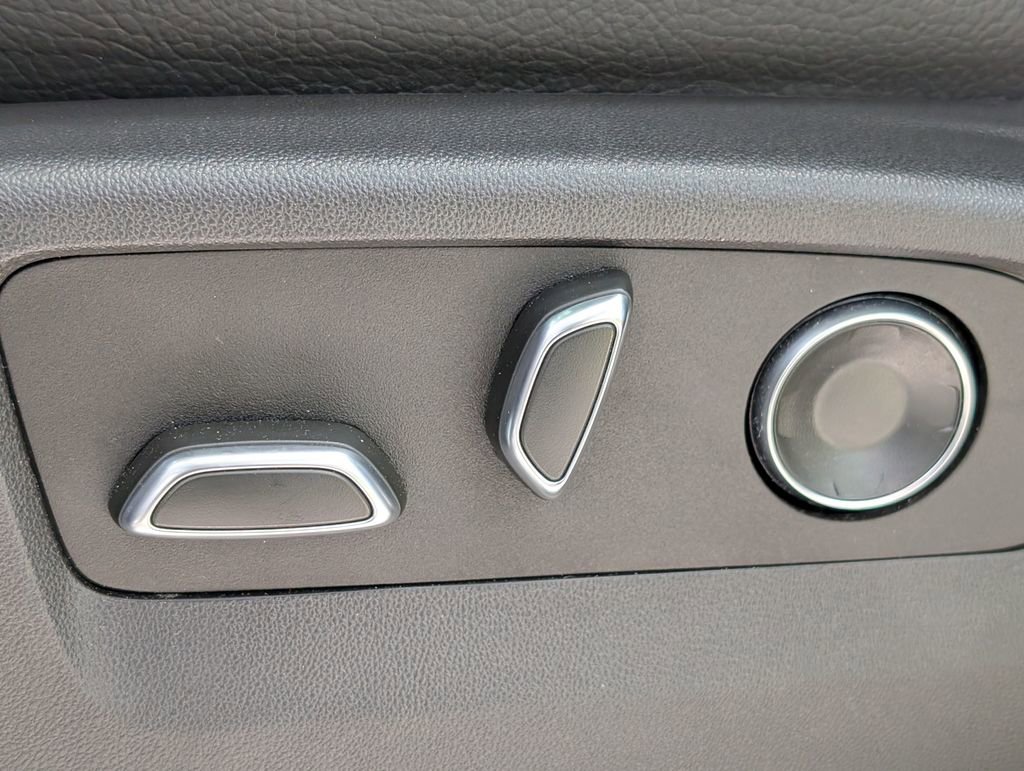 Used 2024 GMC Sierra 2500 Denali w/ Denali Reserve Package AWD/4WD image 29