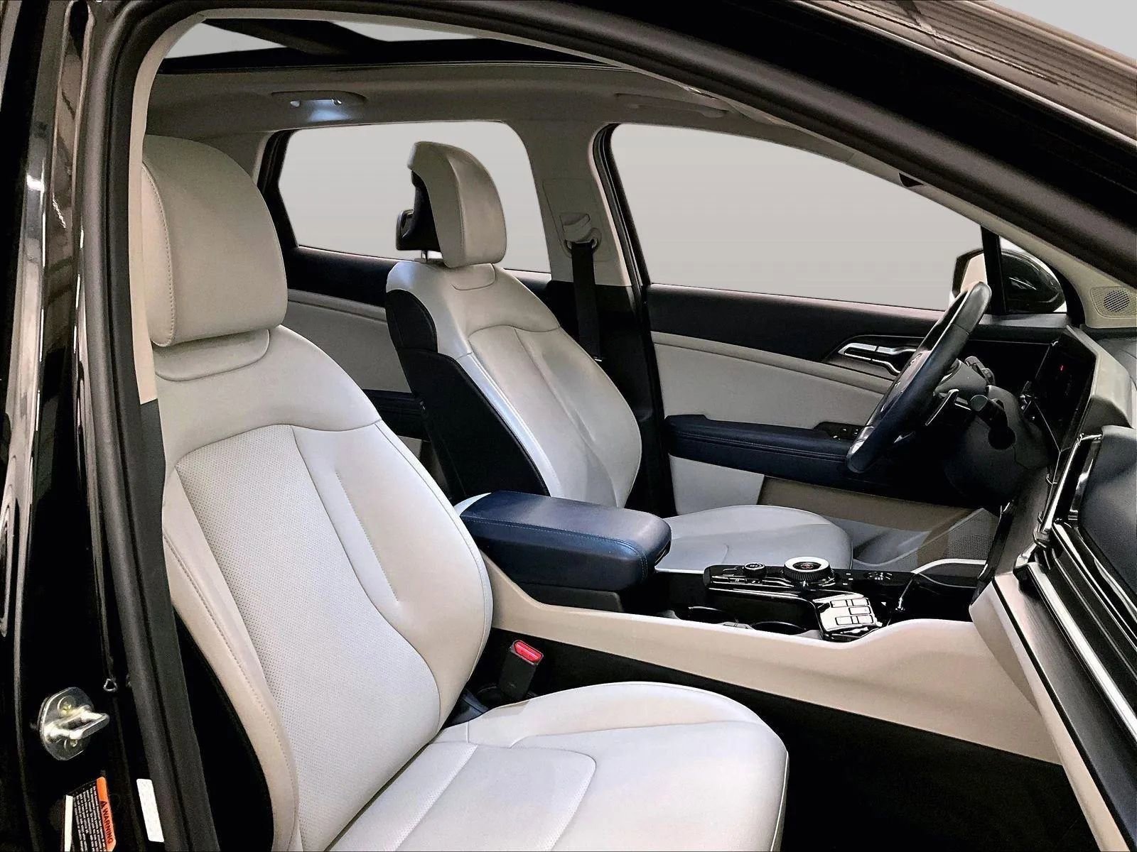 Used 2023 Kia Sportage EX w/ EX Premium Package image 7