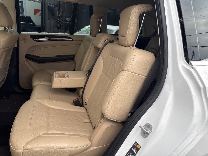 Used 2017 Mercedes-Benz GLS 450 4MATIC image 37