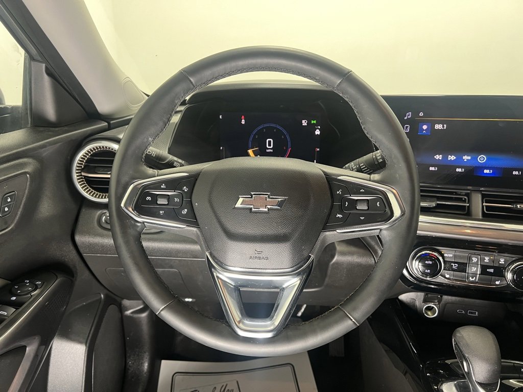 Used 2025 Chevrolet Trax ACTIV w/ Driver Confidence Package image 13