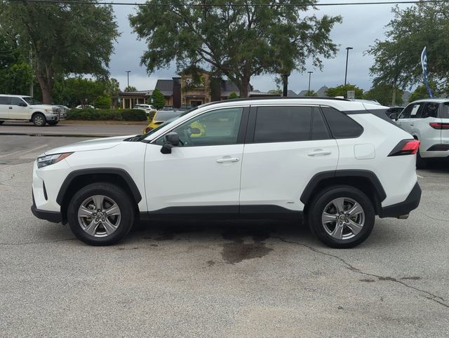 Used 2025 Toyota RAV4 LE AWD/4WD image 7