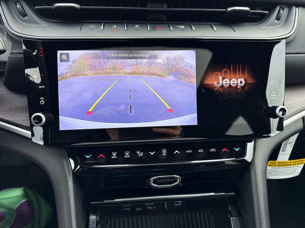 New 2027 Jeep Grand Cherokee Limited AWD/4WD image 31