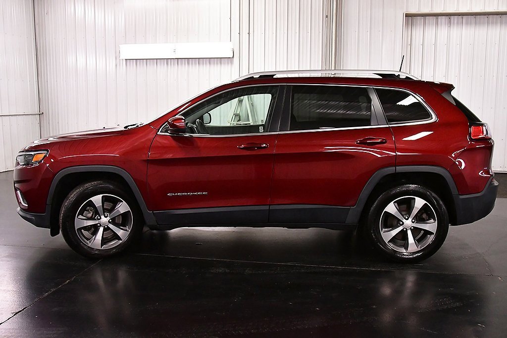 Used 2019 Jeep Cherokee Limited image 4