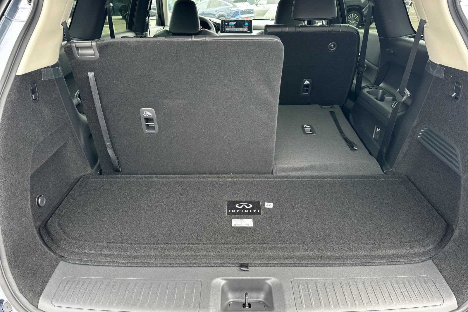 New 2027 INFINITI QX60 Luxe w/ Cargo Package AWD/4WD image 17