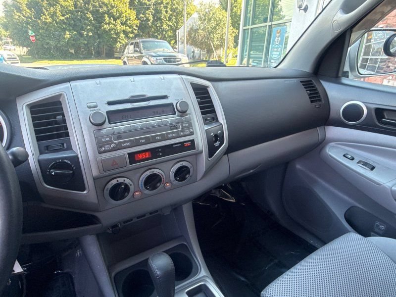 Used 2010 Toyota Tacoma 4x4 Double Cab V6 w/ TRD Sport Pkg image 24