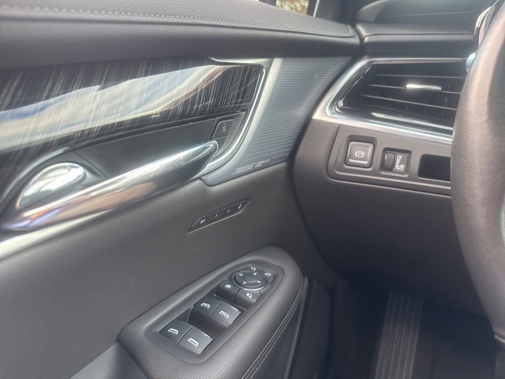 Certified 2025 Cadillac XT6 Premium Luxury image 32