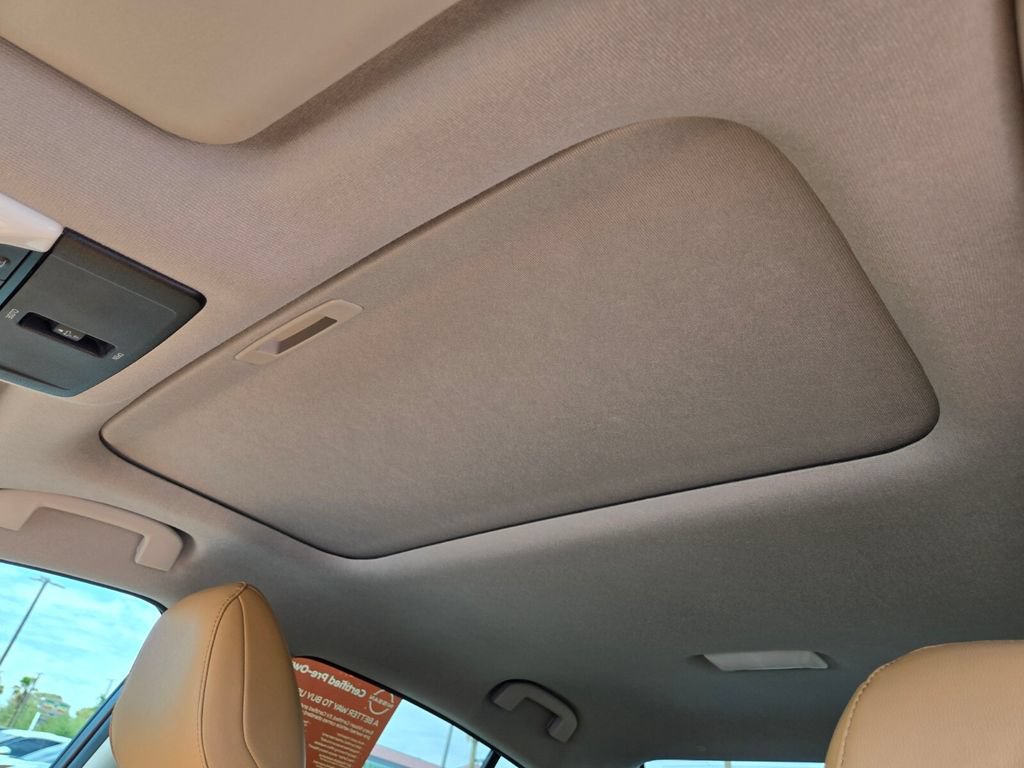 Certified 2023 Nissan Sentra SV w/ SV Premium Package FWD image 11