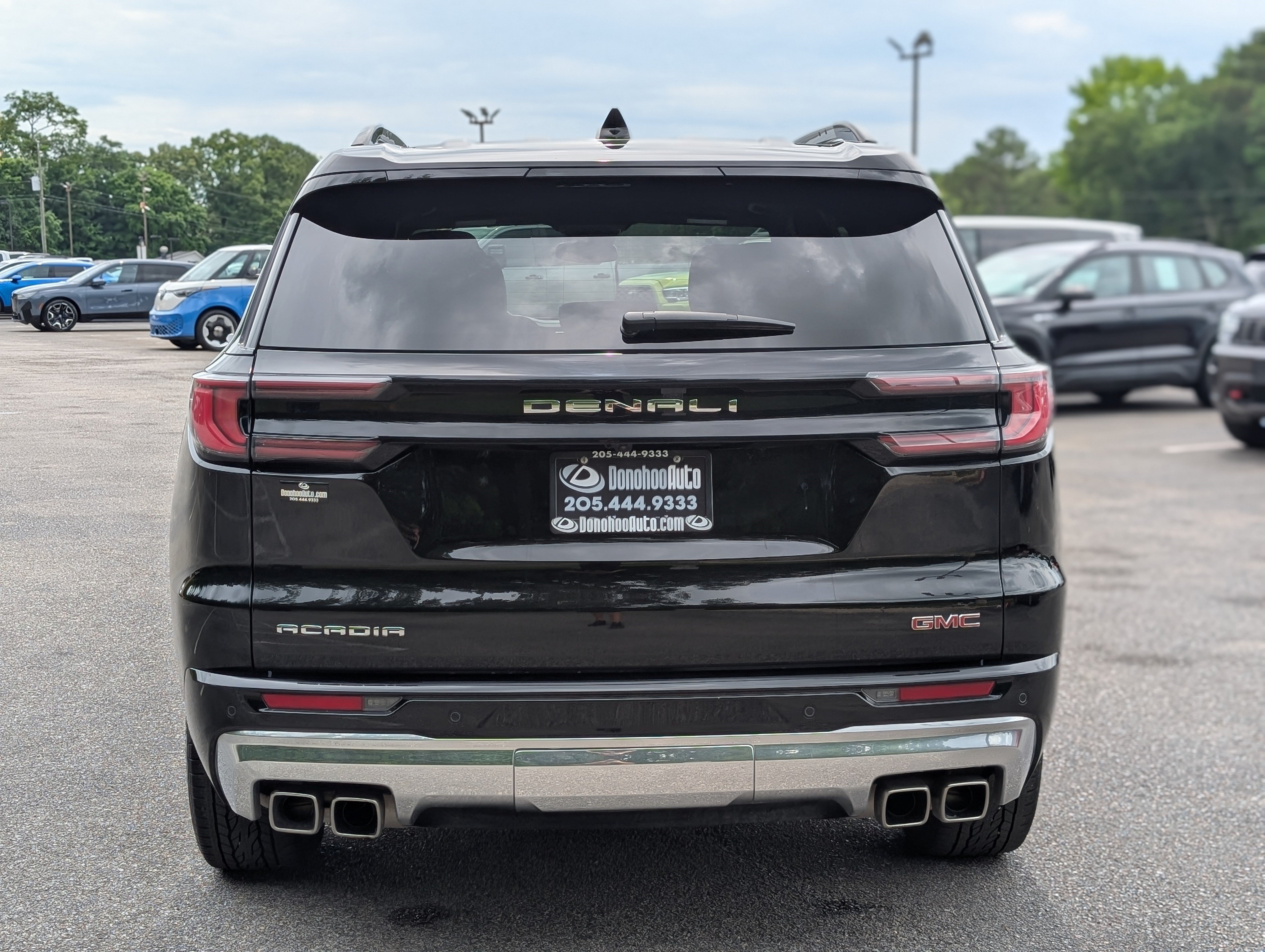 Used 2024 GMC Acadia Denali FWD image 8