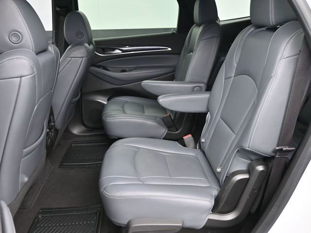 Used 2024 Buick Enclave Premium image 27