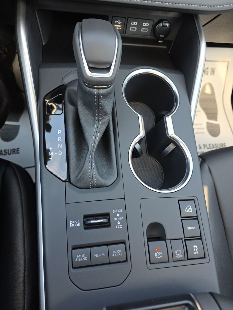 Certified 2026 Toyota Highlander XLE image 24